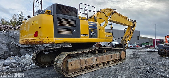 Komatsu PC490LC-11 6 of 30