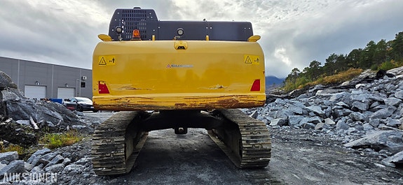 Komatsu PC490LC-11 5 of 30