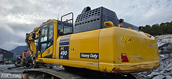 Komatsu PC490LC-11 14 of 30