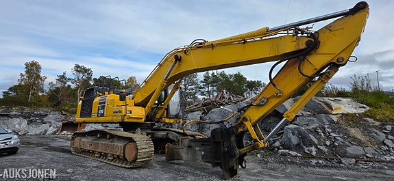 Komatsu PC490LC-11 8 of 30