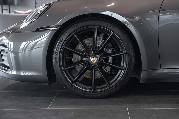 Porsche 911 5 of 30