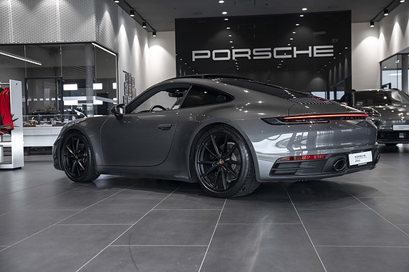 Porsche 911 10 of 30