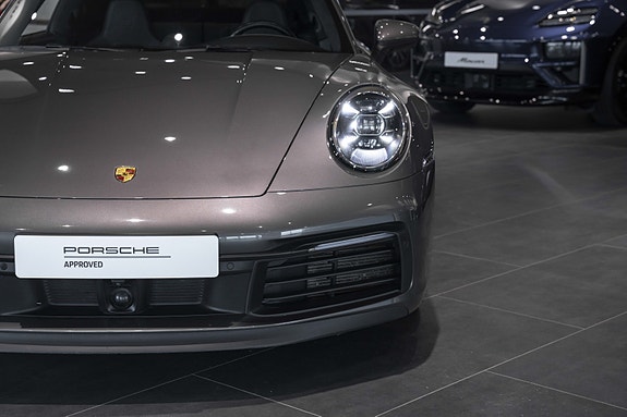 Porsche 911 8 of 30