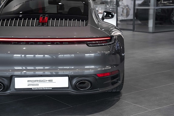 Porsche 911 13 of 30
