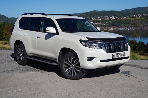 Toyota Land Cruiser 3 of 16