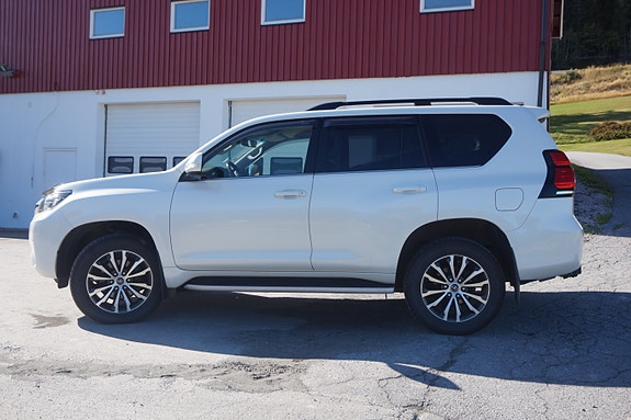 Toyota Land Cruiser 7 of 16