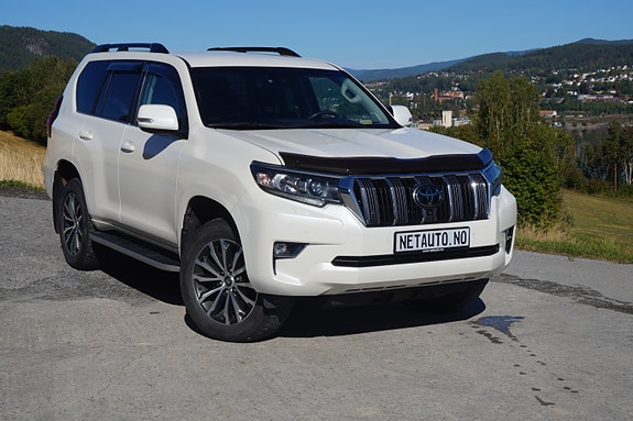 Toyota Land Cruiser 2 of 16