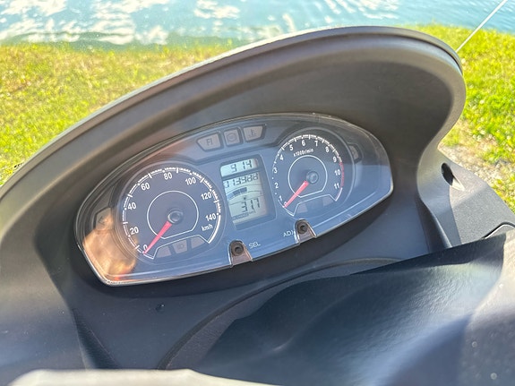 Suzuki UH125 Burgman 9 of 10