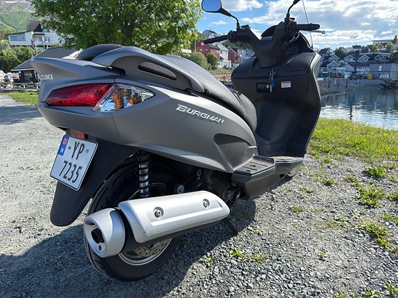 Suzuki UH125 Burgman 4 of 10