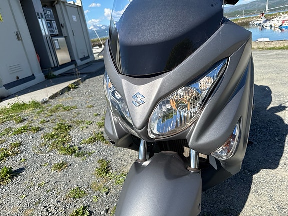 Suzuki UH125 Burgman 7 of 10