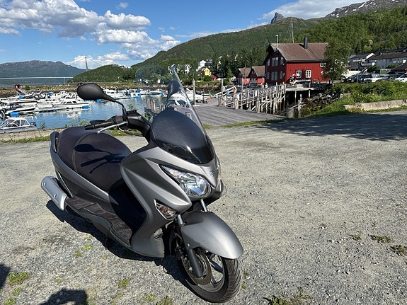 Suzuki UH125 Burgman 5 of 10