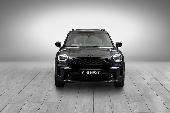 MINI Countryman Cooper SE 8 of 29