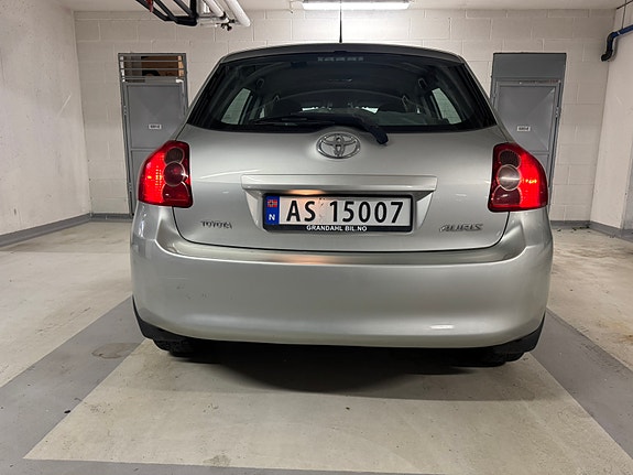 Toyota Auris 4 of 9