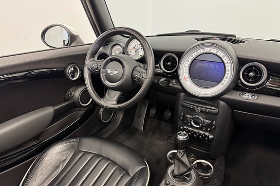 MINI Cooper 14 of 30