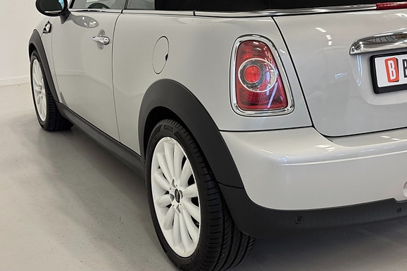 MINI Cooper 11 of 30