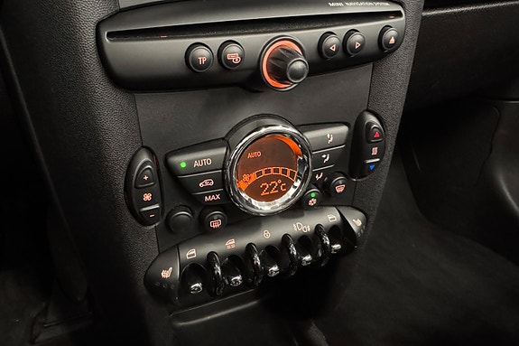 MINI Cooper 23 of 30