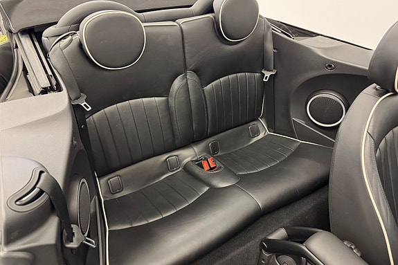 MINI Cooper 27 of 30