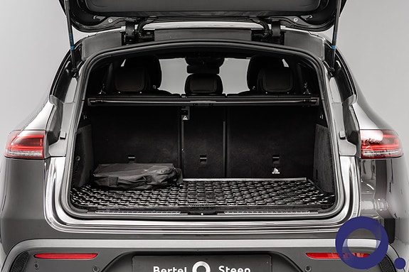 Mercedes-Benz EQC400 29 of 30