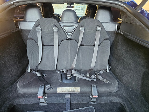 Tesla Model S 14 of 20