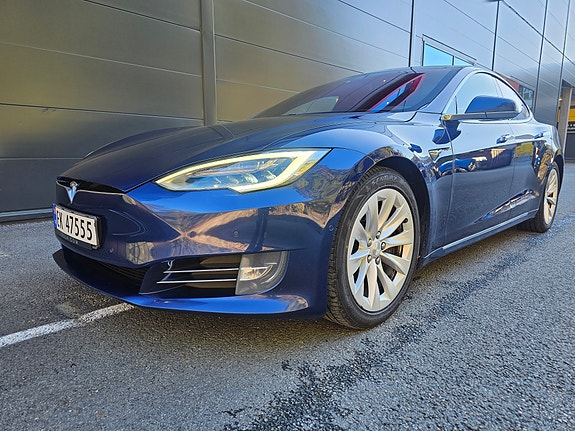 Tesla Model S 3 of 20
