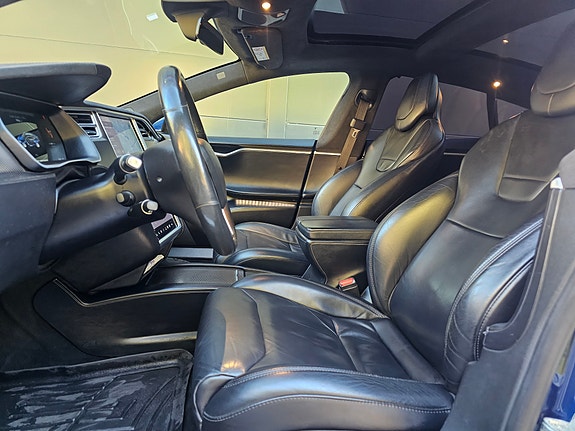 Tesla Model S 9 of 20