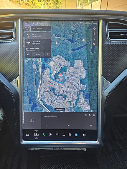 Tesla Model S 16 of 20
