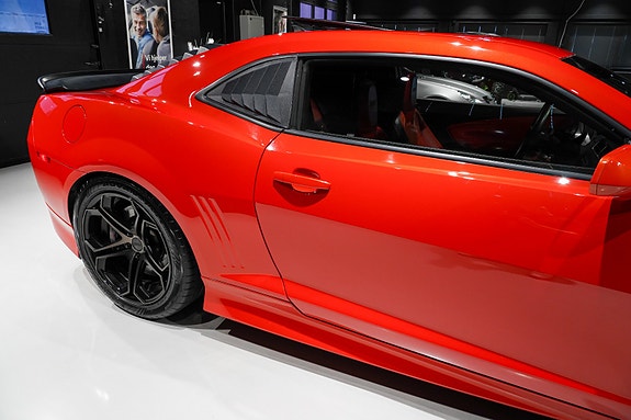 Chevrolet Camaro 12 of 30