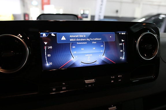 Mercedes-Benz Sprinter 25 of 27