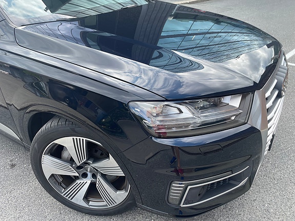 Audi Q7 9 of 30