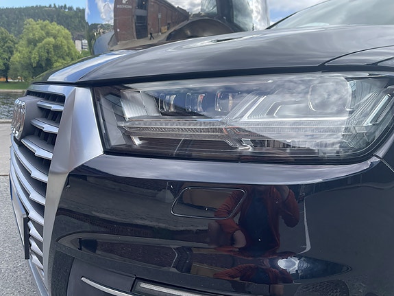 Audi Q7 11 of 30