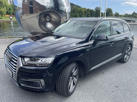 Audi Q7 4 of 30