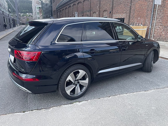 Audi Q7 6 of 30