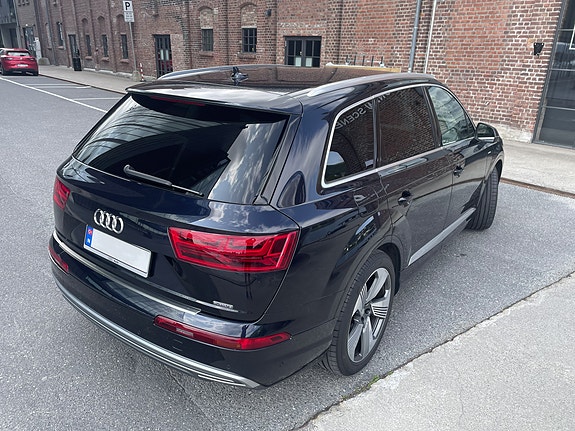Audi Q7 5 of 30
