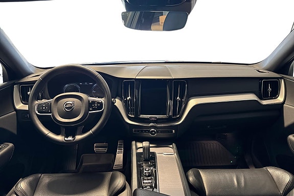 Volvo XC60 8 of 10