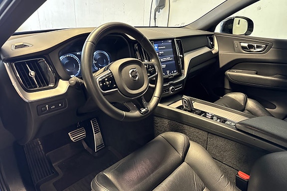 Volvo XC60 5 of 10