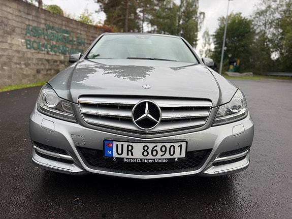 Mercedes-Benz C180 8 of 30