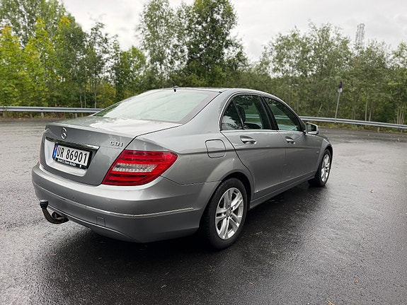 Mercedes-Benz C180 5 of 30