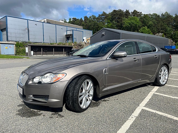 Jaguar XF 7 of 19