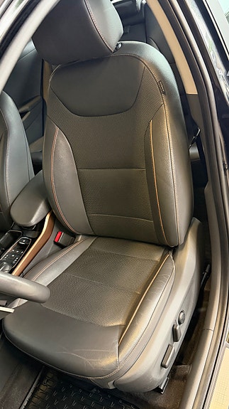 Hyundai IONIQ 11 of 21