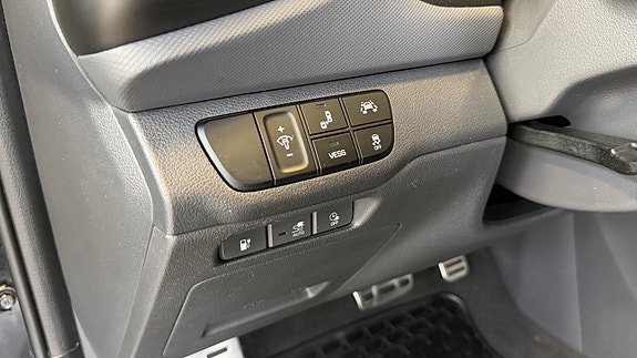 Hyundai IONIQ 17 of 21
