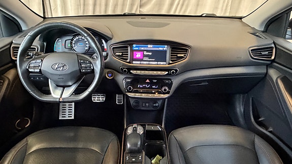 Hyundai IONIQ 15 of 21