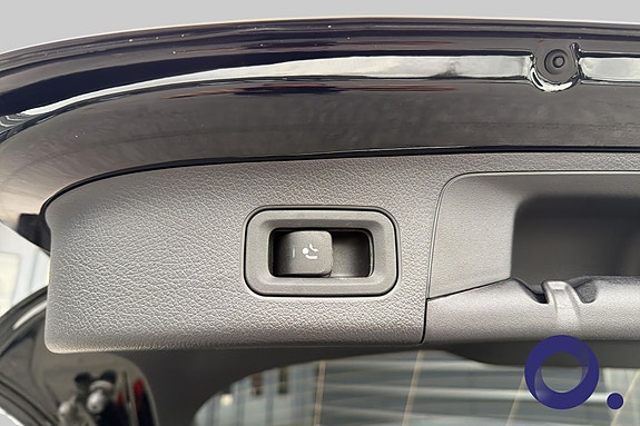 Mercedes-Benz EQA300 21 of 22