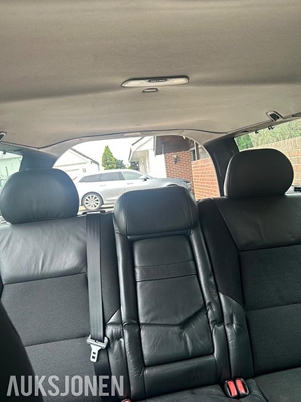 Volvo V70 16 of 28