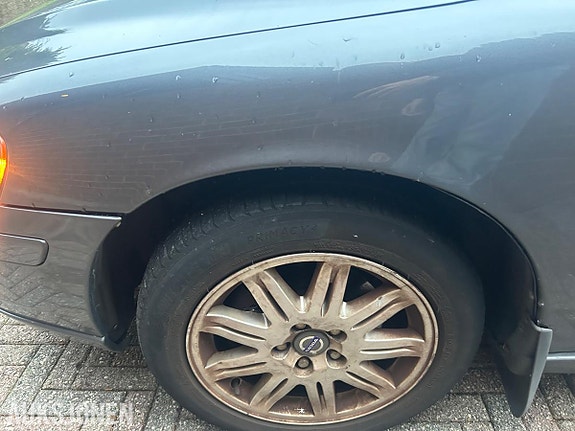 Volvo V70 25 of 28