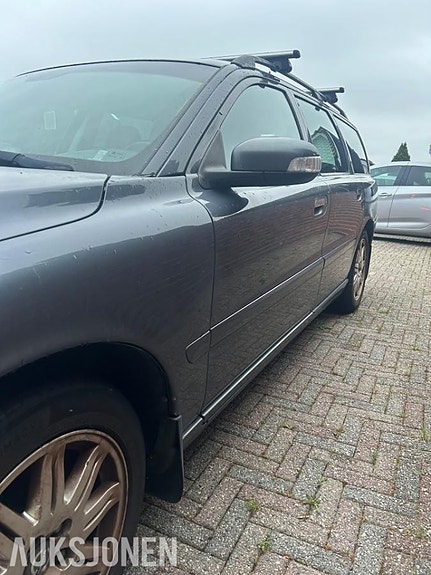 Volvo V70 9 of 28