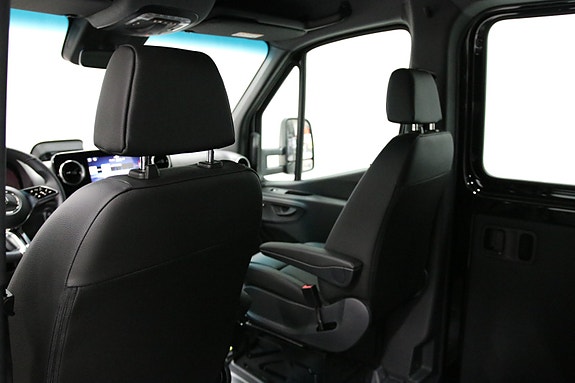 Mercedes-Benz Sprinter 20 of 30
