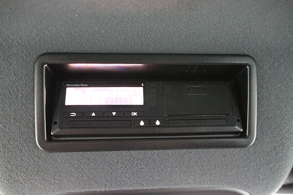 Mercedes-Benz Sprinter 30 of 30
