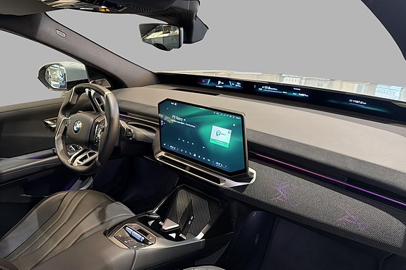 BMW iX3 13 of 24