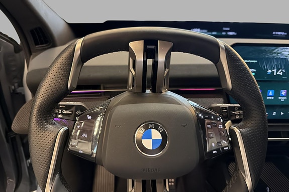 BMW iX3 6 of 24