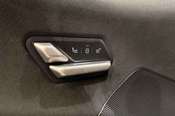 BMW iX3 17 of 24